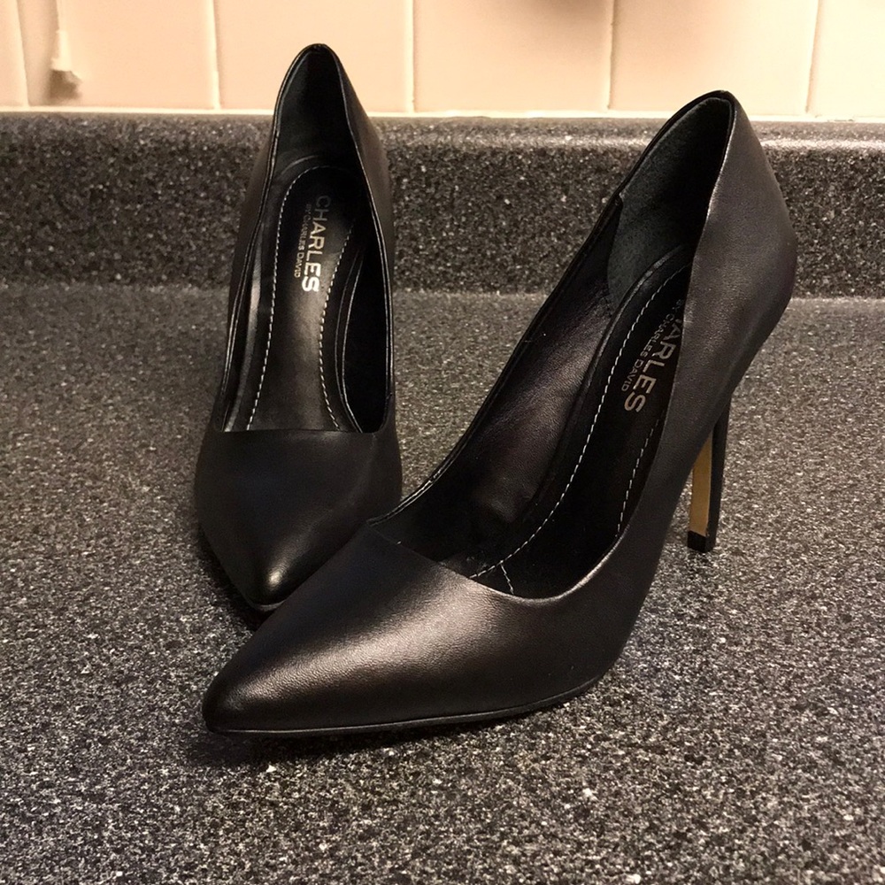 Charles by Charles David black pumps
